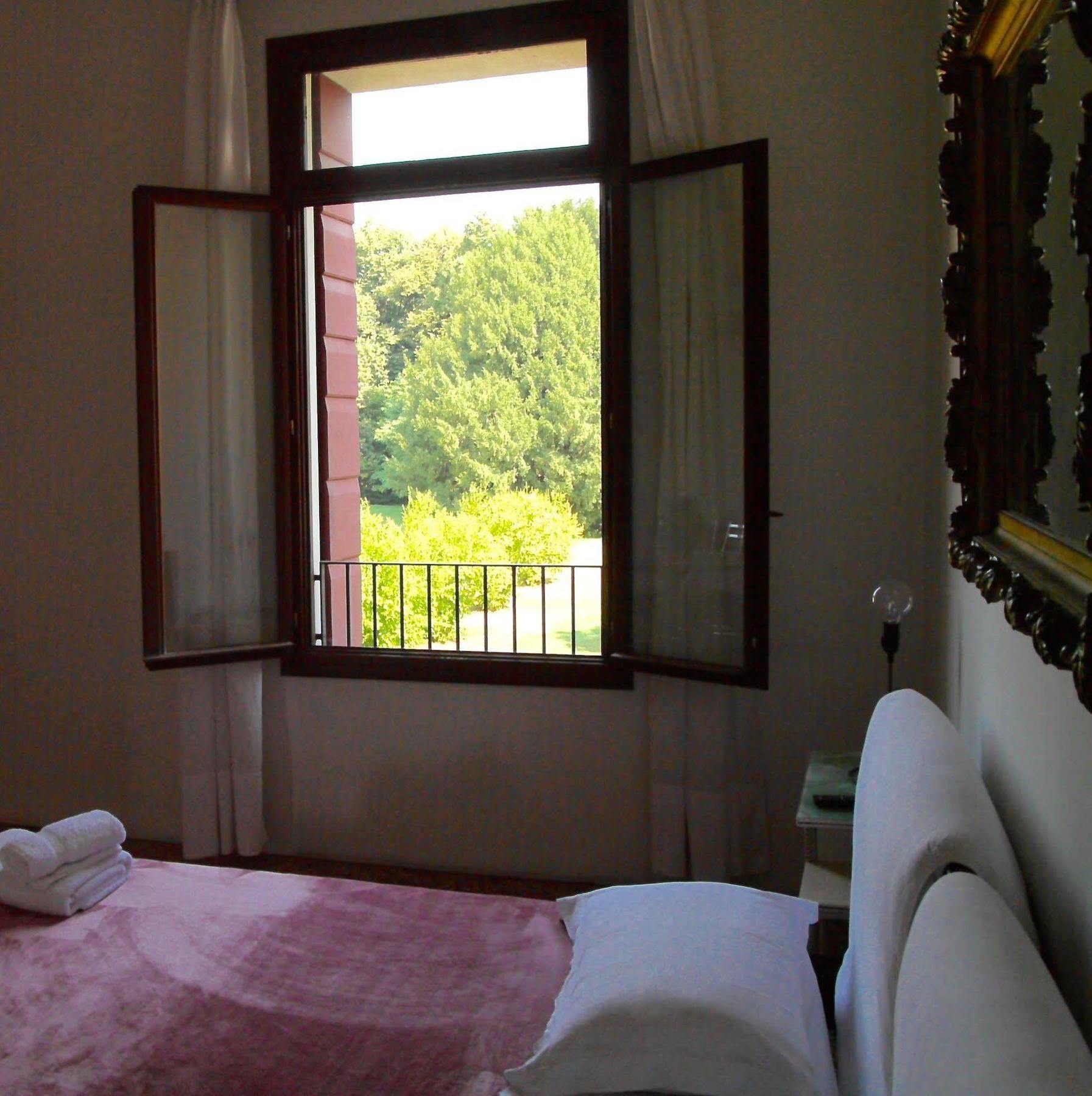 B&B Giardino Jappelli Rosa Luaran gambar