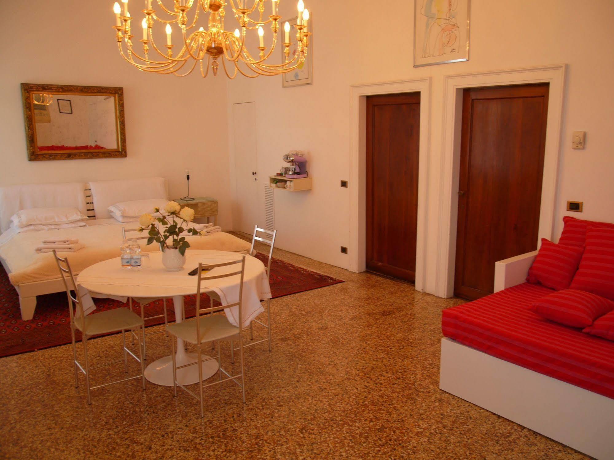 B&B Giardino Jappelli Rosa Luaran gambar